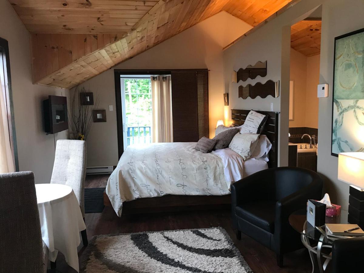 Domaine De La Baie, Les Suites Shawinigan Exterior photo