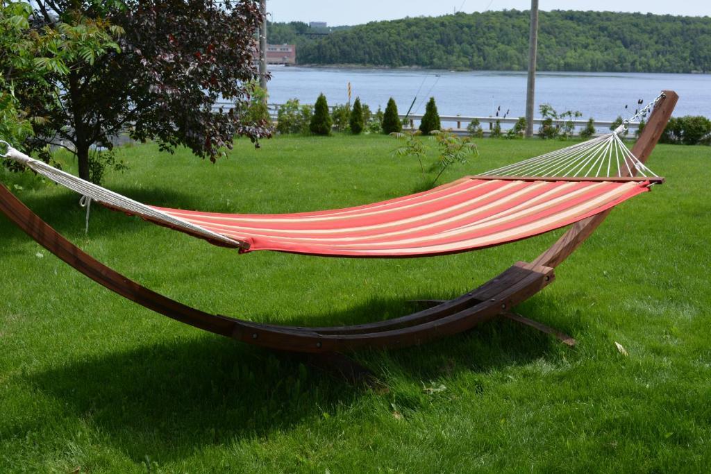 Domaine De La Baie, Les Suites Shawinigan Exterior photo