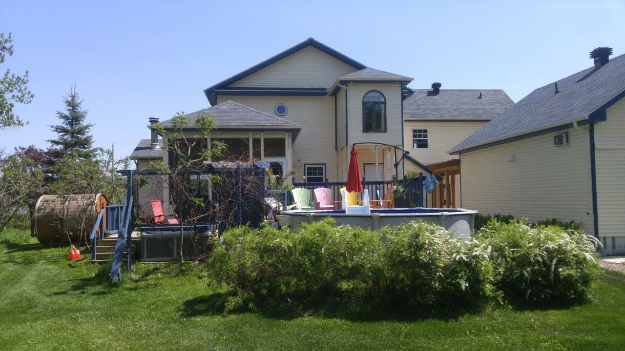 Domaine De La Baie, Les Suites Shawinigan Exterior photo